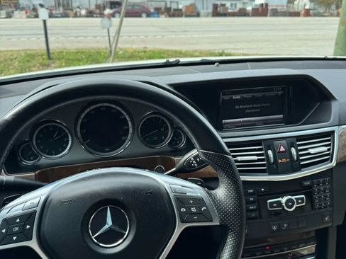 Used 2013 Mercedes-Benz E 350 4MATIC Sedan w/ Premium 1 Pkg image 18