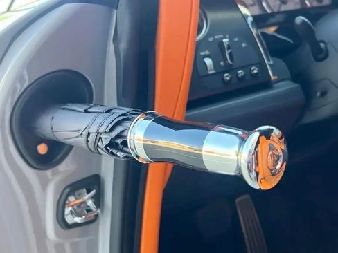 Used 2021 Rolls-Royce Dawn RWD image 23