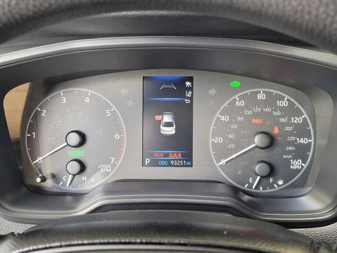 Used 2025 Toyota Corolla LE FWD image 29