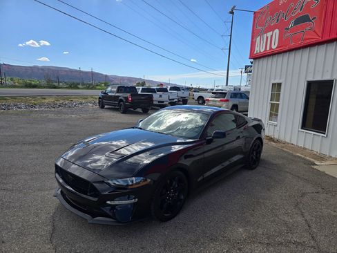Used 2020 Ford Mustang GT Premium w/ Ford Safe & Smart Package RWD image 3