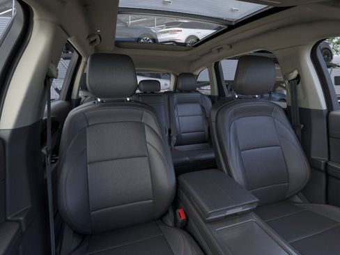 New 2026 Lincoln Nautilus Premier AWD/4WD image 10