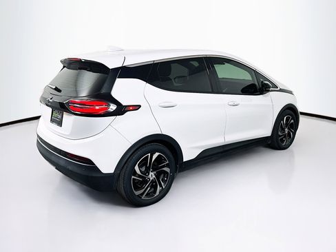 Used 2023 Chevrolet Bolt LT image 9