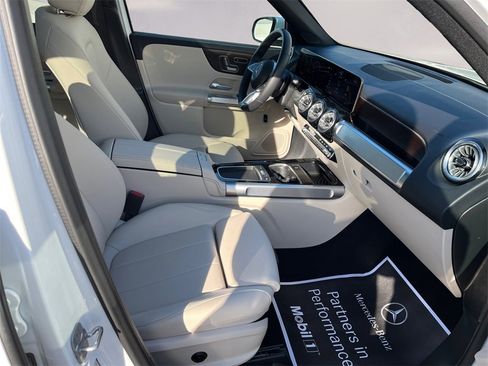 Certified 2025 Mercedes-Benz GLB 250 4MATIC image 15