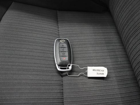 Used 2024 Nissan Sentra SV FWD image 54