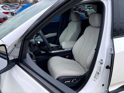 New 2026 Acura RDX SH-AWD image 18