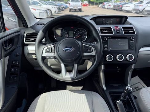 Used 2018 Subaru Forester 2.5i AWD/4WD image 23