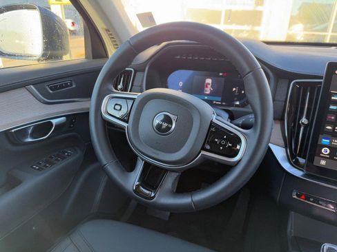 Certified 2025 Volvo XC90 B6 Plus image 14