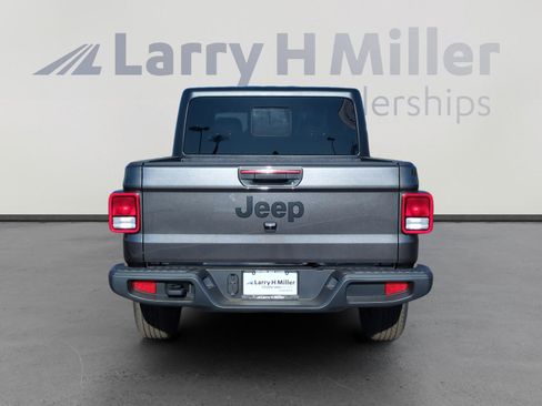 New 2026 Jeep Gladiator Sport AWD/4WD image 4