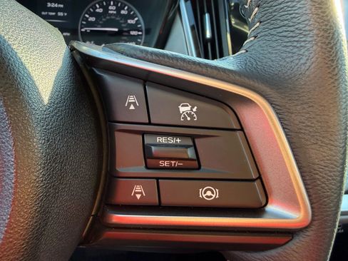 Used 2025 Subaru Outback Premium image 21