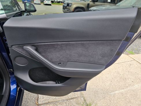 Used 2023 Tesla Model Y Performance AWD/4WD image 25