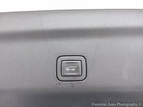 Certified 2024 Chevrolet Tahoe High Country AWD/4WD image 39