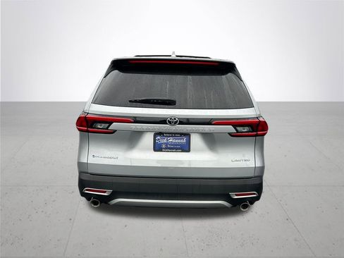 Used 2024 Toyota Grand Highlander AWD Hybrid image 8