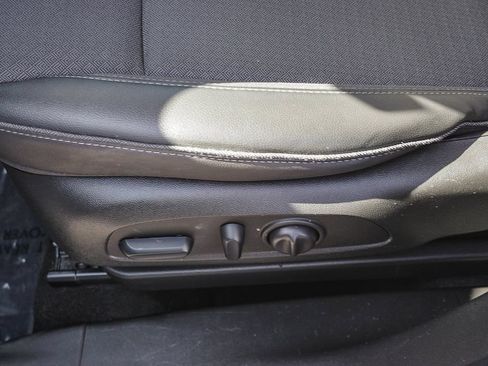 Used 2023 Buick Encore GX Select w/ Safety Package II FWD image 19