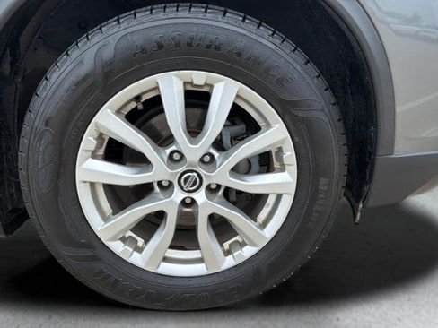 Used 2020 Nissan Rogue SV FWD image 24