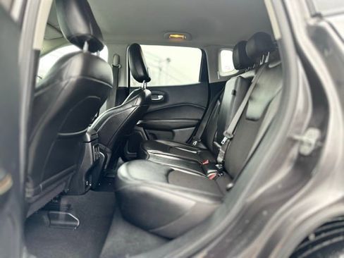 Used 2020 Jeep Compass Latitude image 19