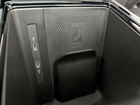 Used 2023 Volkswagen ID.4 Pro S image 17