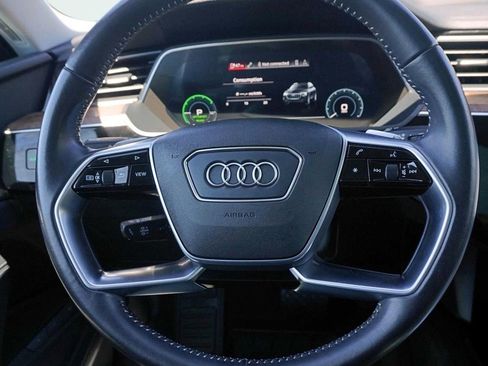 Used 2020 Audi e-tron Premium Plus image 23