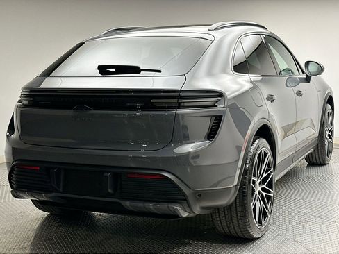 Used 2025 Porsche Macan Turbo Electric AWD/4WD image 13