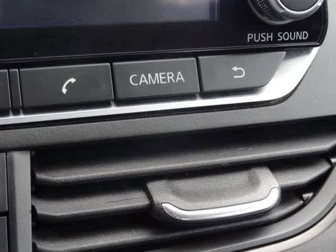 Used 2023 Nissan Altima 2.5 SV FWD image 23