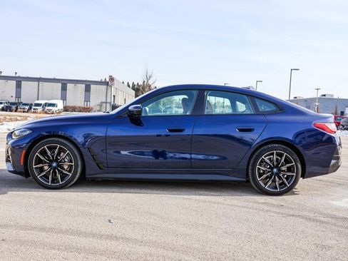 Used 2022 BMW i4 eDrive40 w/ M Sport Package image 8