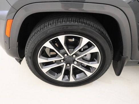 Used 2023 Jeep Grand Cherokee Overland w/ Advanced Protech Group III image 7