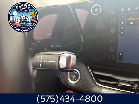 Used 2025 Chevrolet Equinox RS AWD/4WD image 23