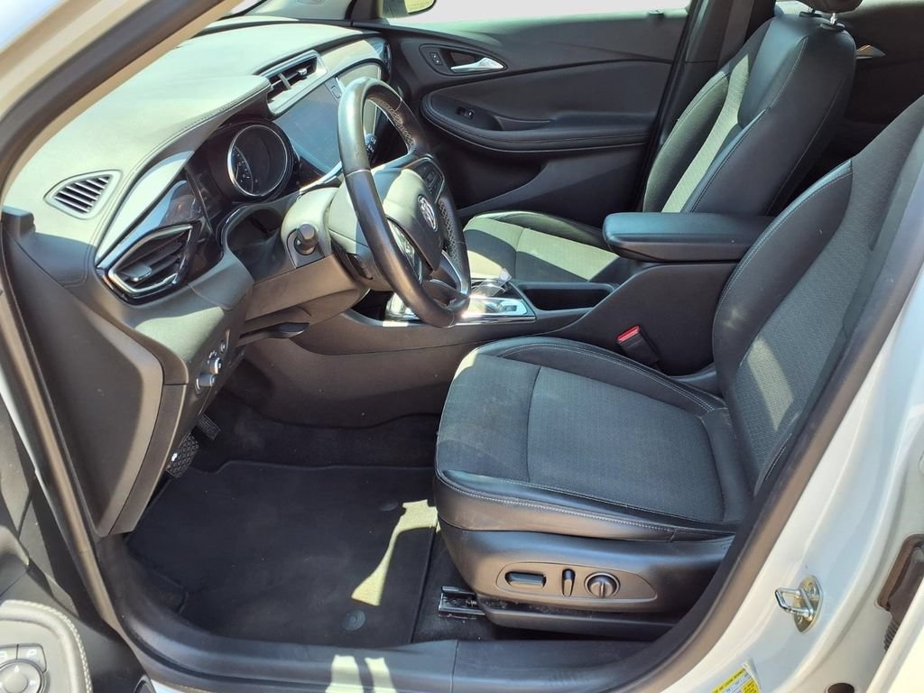 Used 2020 Buick Encore GX Select w/ Sport Touring Package FWD image 21