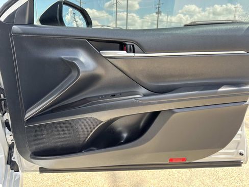 Used 2024 Toyota Camry SE image 13