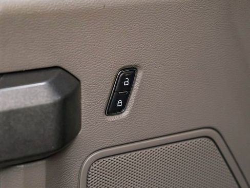 Used 2018 Ford F150 XLT w/ Equipment Group 302A Luxury image 45