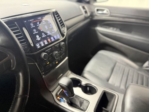 Used 2019 Jeep Grand Cherokee Limited X image 23