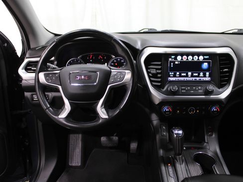 Used 2019 GMC Acadia SLT image 2