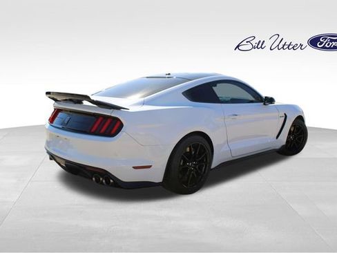 Used 2019 Ford Mustang Shelby GT350 w/ Technology Package image 5