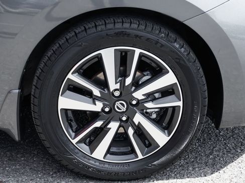 Used 2021 Nissan Versa SV image 35