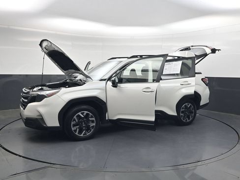 Used 2025 Subaru Forester Premium AWD/4WD image 52