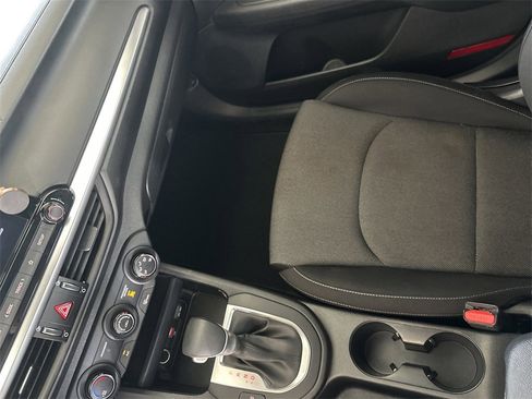 Used 2023 Kia Forte LXS w/ LXS Technology Package image 23