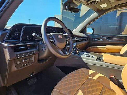 Used 2024 Cadillac Escalade Sport w/ LPO, ONYX Package image 2