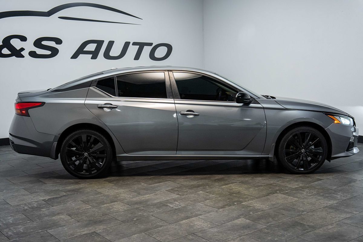 Used 2021 Nissan Altima 2.5 SR AWD/4WD image 8