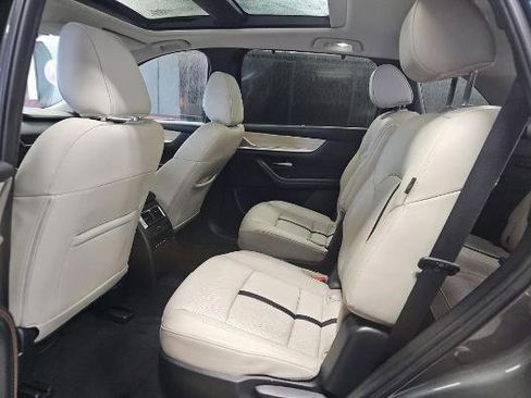 Used 2024 MAZDA CX-90 Plug-In Hybrid w/ Premium Pkg image 9