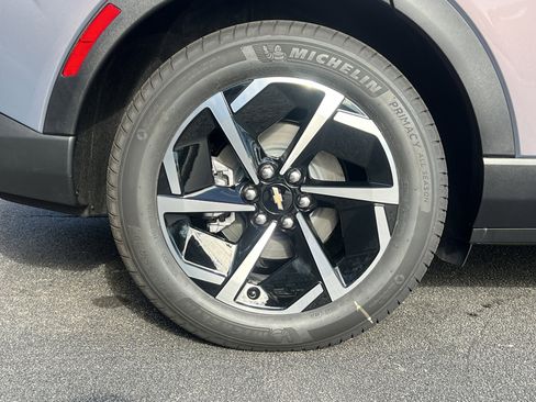New 2026 Chevrolet Equinox EV LT AWD/4WD image 13