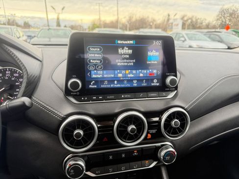 Used 2025 Nissan Sentra SV image 21