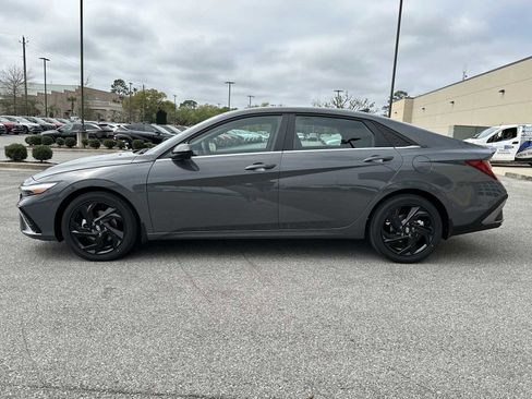 New 2026 Hyundai Elantra SEL Sport Premium FWD image 4