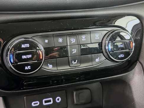 Used 2023 Buick Encore GX Select image 23