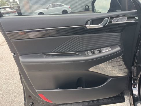 Used 2025 Hyundai Palisade Calligraphy AWD/4WD image 11