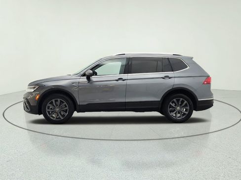 Used 2022 Volkswagen Tiguan SE FWD image 8