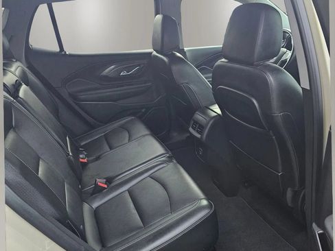 Used 2023 GMC Terrain SLT w/ Elevation Edition FWD image 9