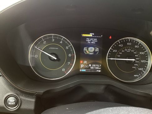Used 2021 Subaru Crosstrek 2.5i Sport w/ Popular Package #2B AWD/4WD image 12