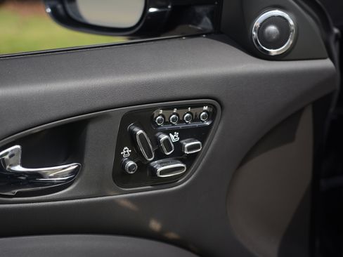 Used 2015 Jaguar XKR R RWD image 14