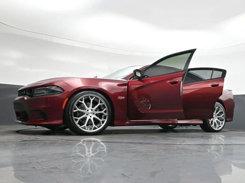 Used 2020 Dodge Charger Scat Pack RWD image 39
