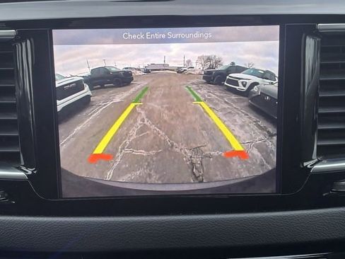 Used 2018 Chrysler Pacifica Touring-L Plus image 26