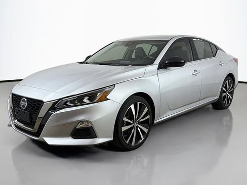 Used 2022 Nissan Altima 2.5 SR FWD image 6
